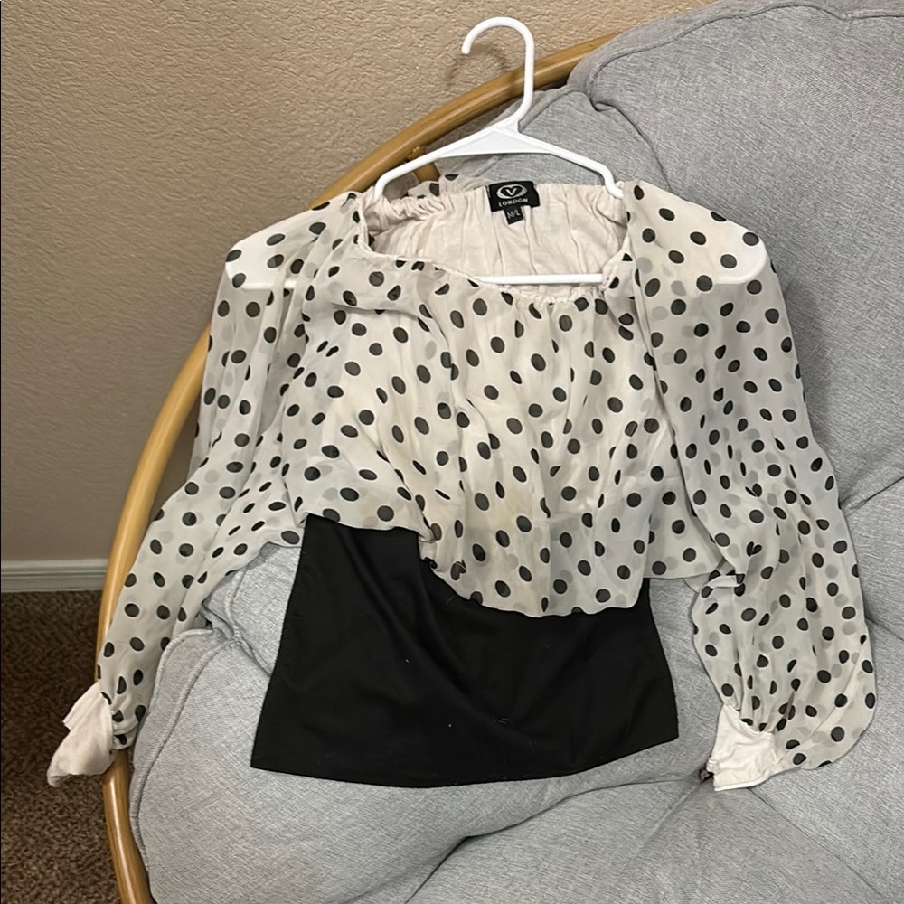 LONDONJEAN Black and White Asymmetrical Smocked Blouse